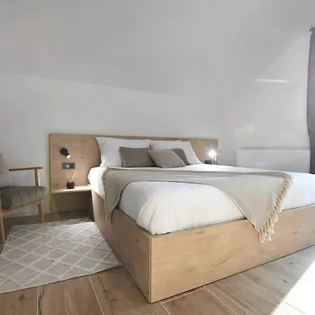 Luka - New Isolated With Heated Pool, Jacuzi And Sauna
