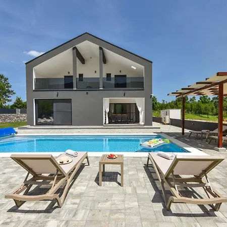 Luka - New Isolated With Heated Pool, Jacuzi And Sauna Villa *