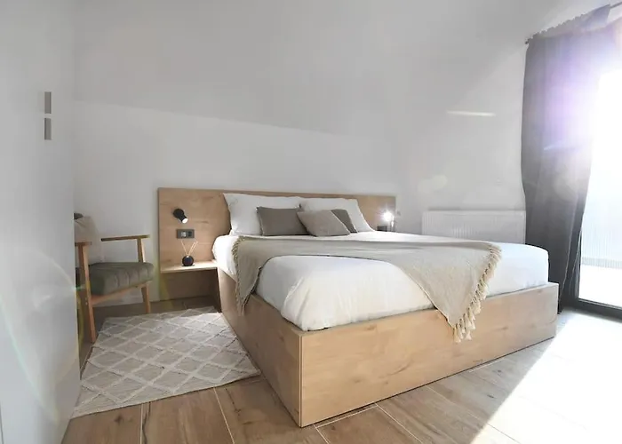 Luka - New Isolated With Heated Pool, Jacuzi And Sauna