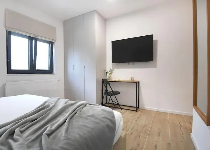Luka - New Isolated With Heated Pool, Jacuzi And Sauna *