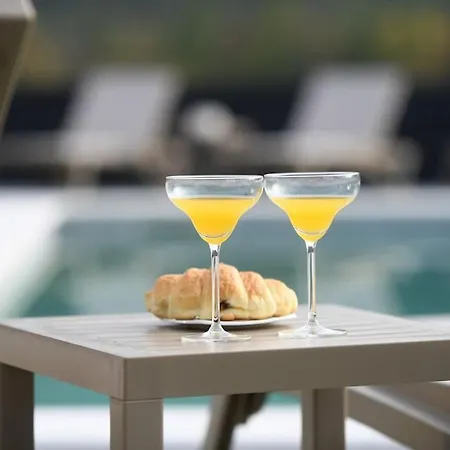 Luka - New Isolated With Heated Pool, Jacuzi And Sauna