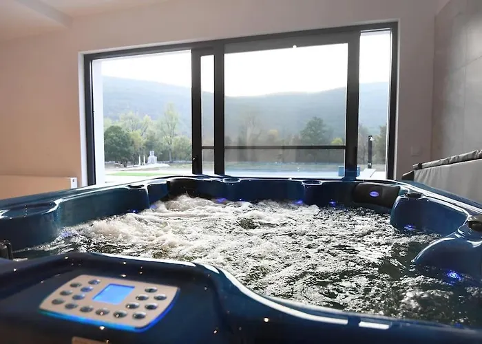 빌라 Luka - New Isolated With Heated Pool, Jacuzi And Sauna Gračac