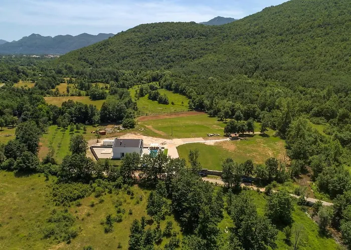 Luka - New Isolated With Heated Pool, Jacuzi And Sauna *