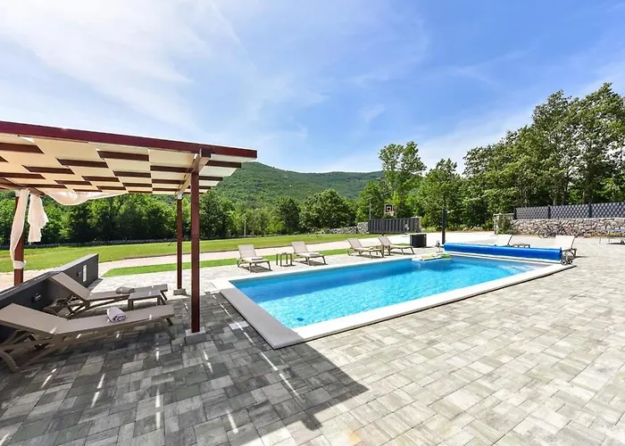 Luka - New Isolated With Heated Pool, Jacuzi And Sauna *